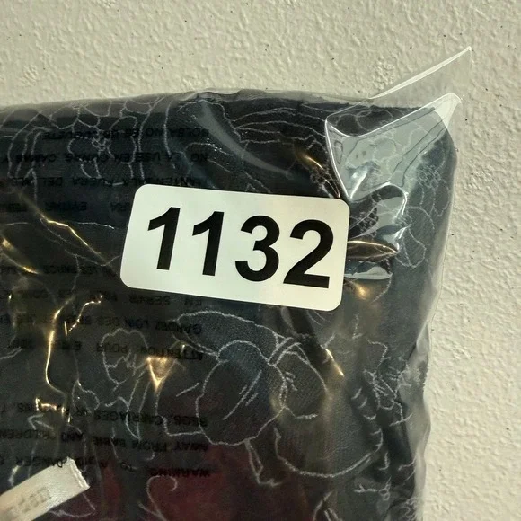 Erin London Black Floral Sheer Button Up Tunic Top Size XL - Picture 13 of 13